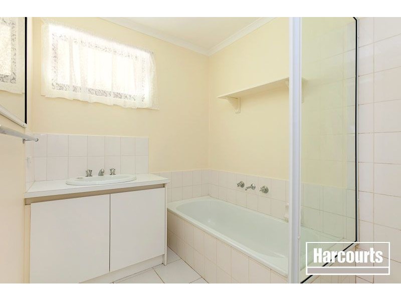 6 Blackfish Drive, Koo Wee Rup VIC 3981