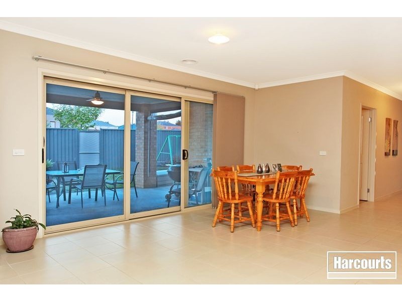 7 Lawrence Close, Pakenham VIC 3810