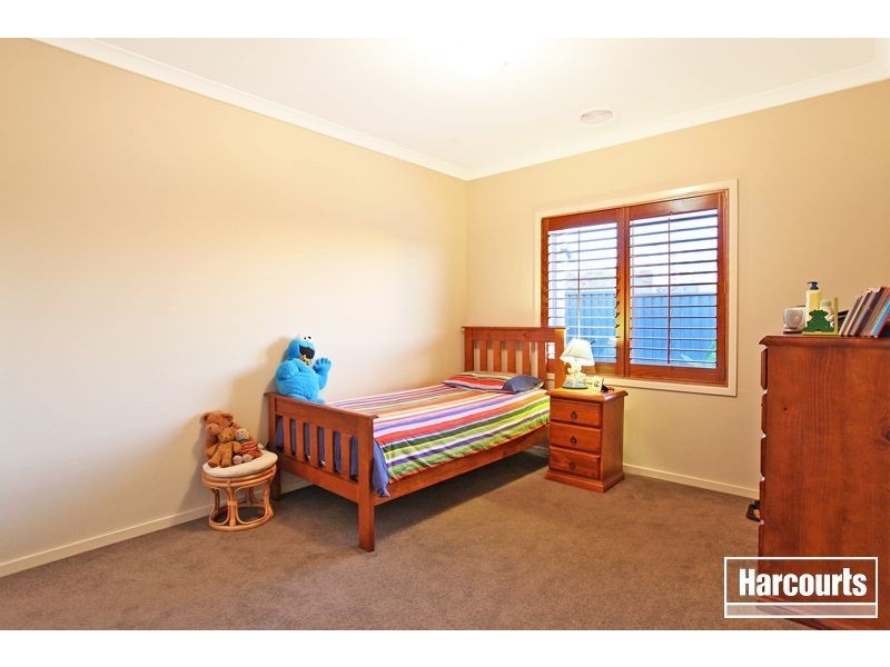 7 Lawrence Close, Pakenham VIC 3810