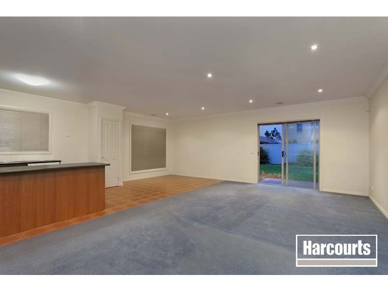 30 Ashwood Grove, Pakenham VIC 3810