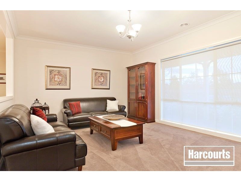 10 Colonial Way, Pakenham VIC 3810