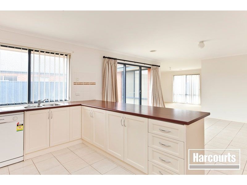 15 River Red Grove, Pakenham VIC 3810