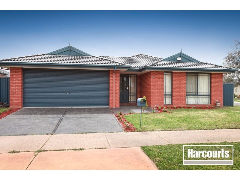 15 River Red Grove, Pakenham VIC 3810