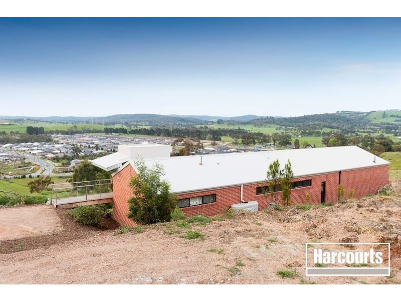 45 Highland Drive, Pakenham VIC 3810