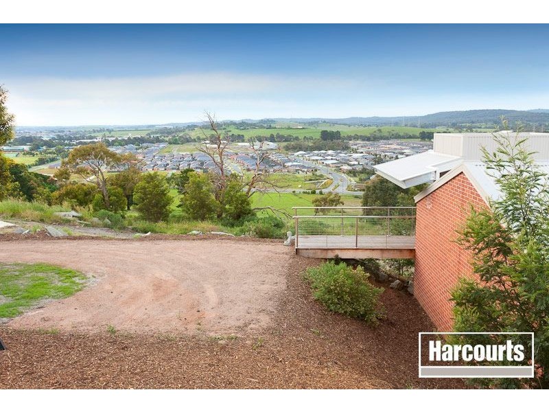 45 Highland Drive, Pakenham VIC 3810