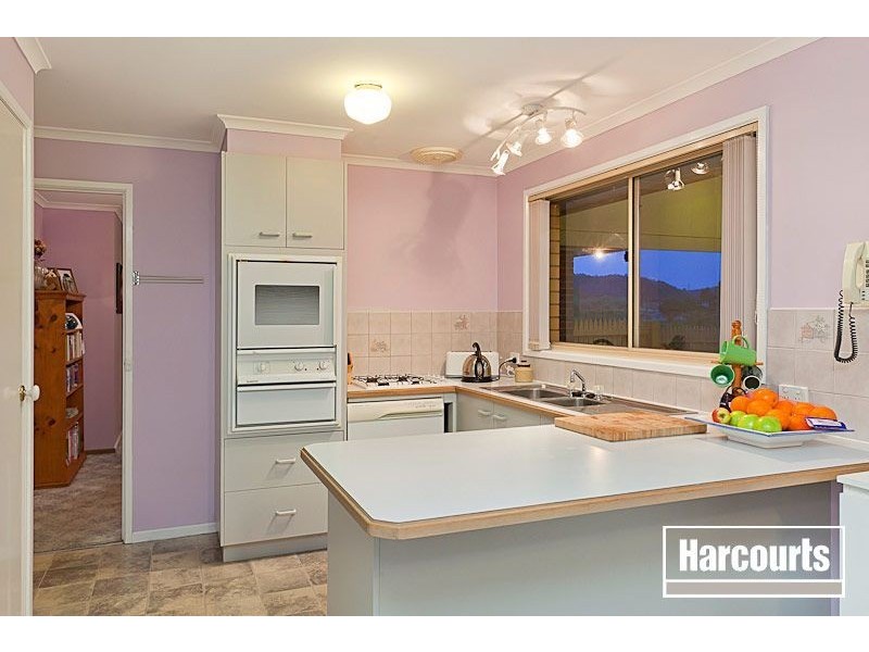 124 Eagle Drive, Pakenham VIC 3810