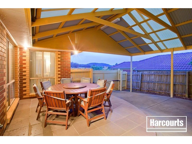 124 Eagle Drive, Pakenham VIC 3810