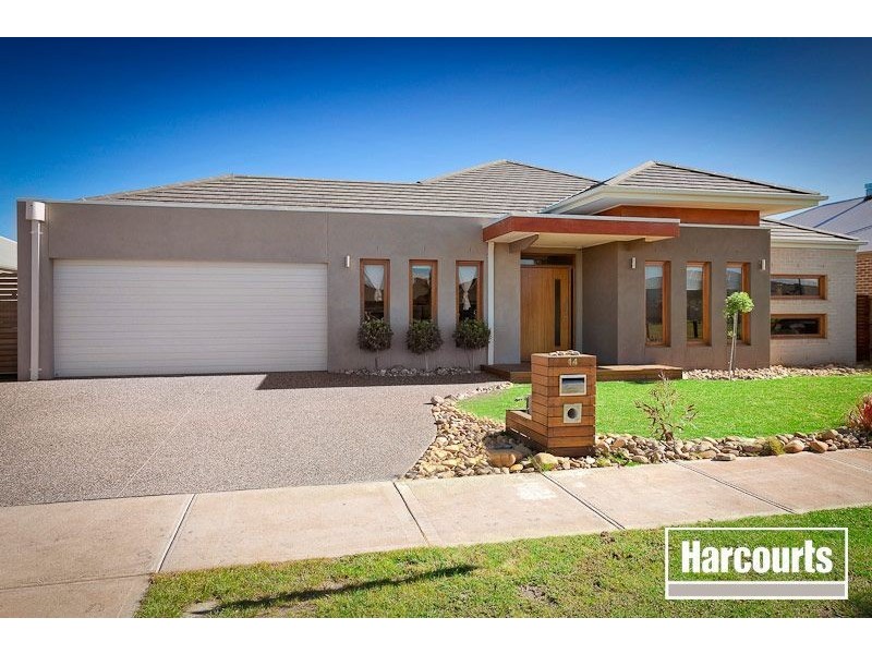 14 Booth Place, Pakenham VIC 3810