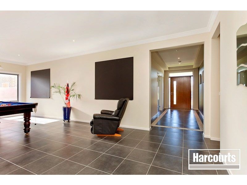 14 Booth Place, Pakenham VIC 3810