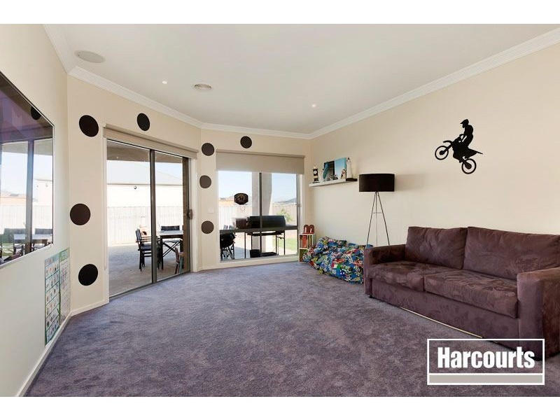 14 Booth Place, Pakenham VIC 3810