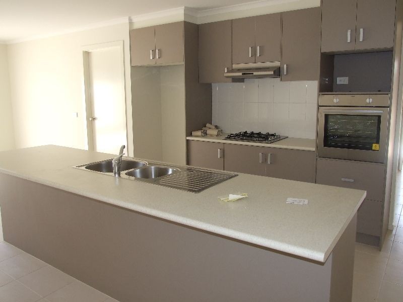 14 Olivia Court, Pakenham VIC 3810