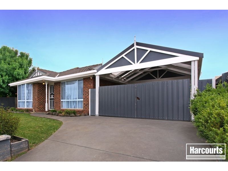 29 Dunbarton Drive, Pakenham VIC 3810