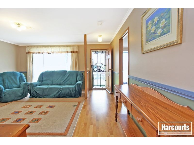 29 Dunbarton Drive, Pakenham VIC 3810