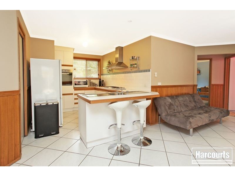 29 Dunbarton Drive, Pakenham VIC 3810