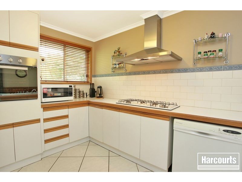 29 Dunbarton Drive, Pakenham VIC 3810