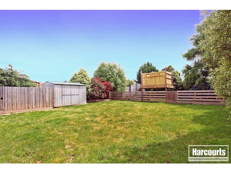 29 Dunbarton Drive, Pakenham VIC 3810