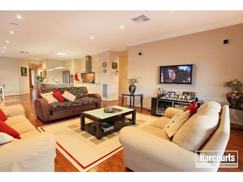 6 Casey Court, Pakenham VIC 3810