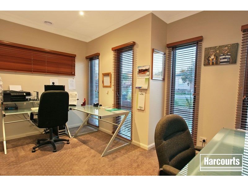 6 Casey Court, Pakenham VIC 3810