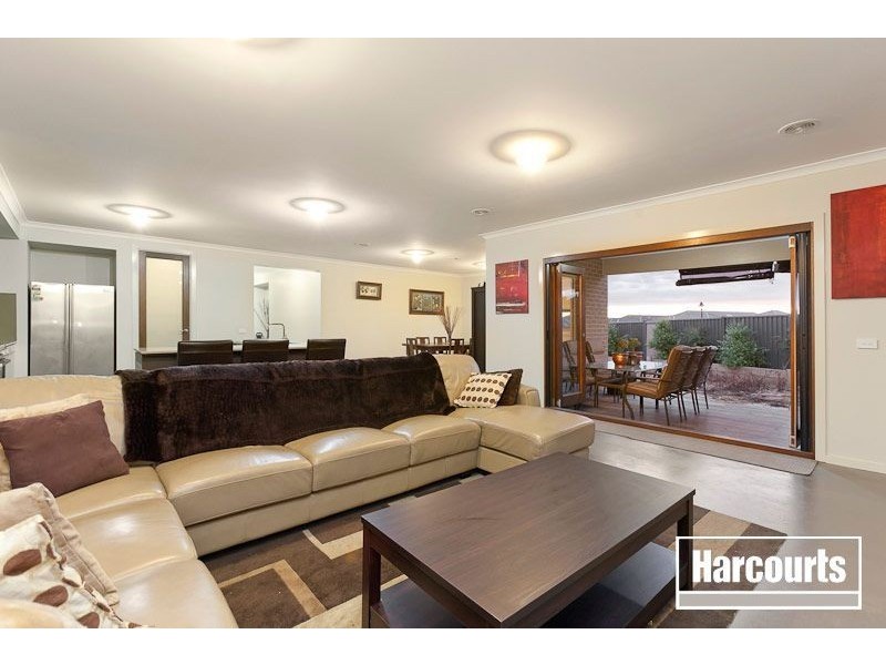 21 Downing Square, Pakenham VIC 3810