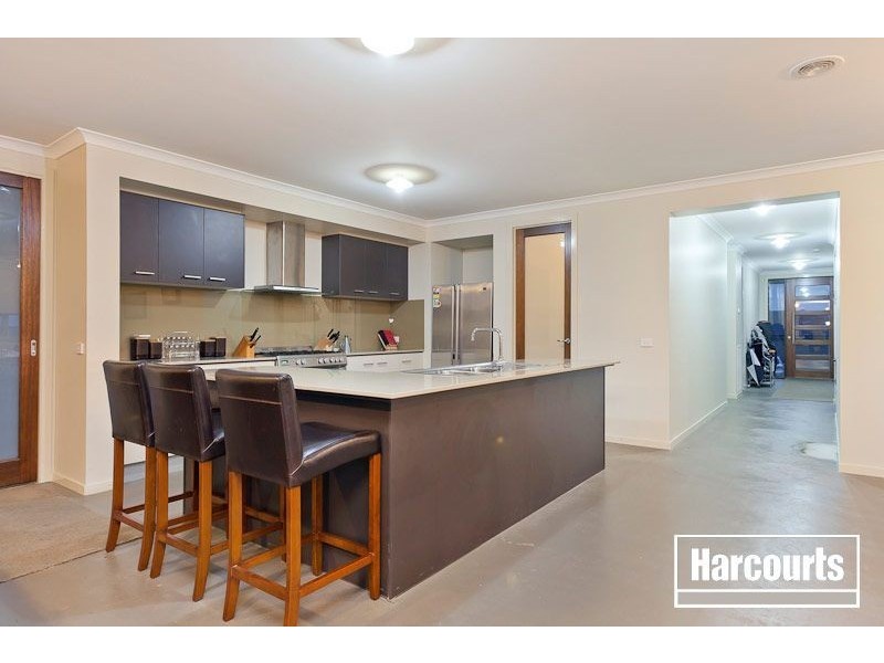 21 Downing Square, Pakenham VIC 3810