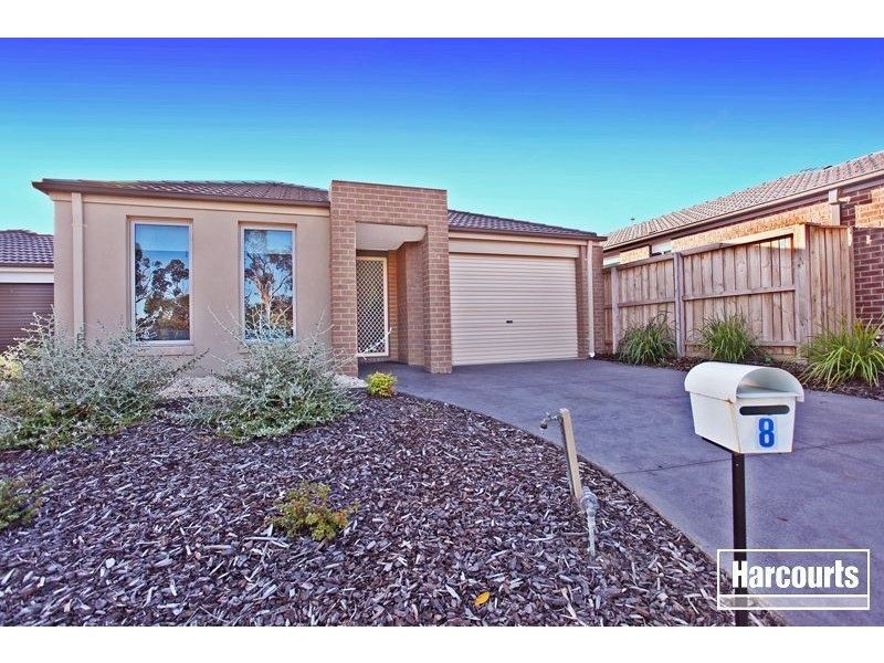 8 Versace Court, Pakenham VIC 3810