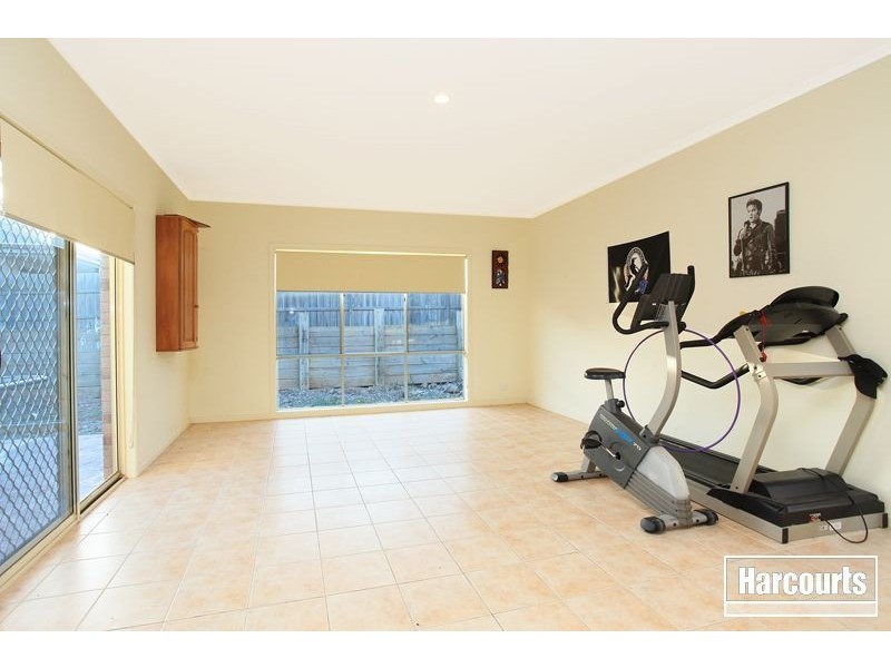 11 Eddie Barron Terrace, Pakenham VIC 3810