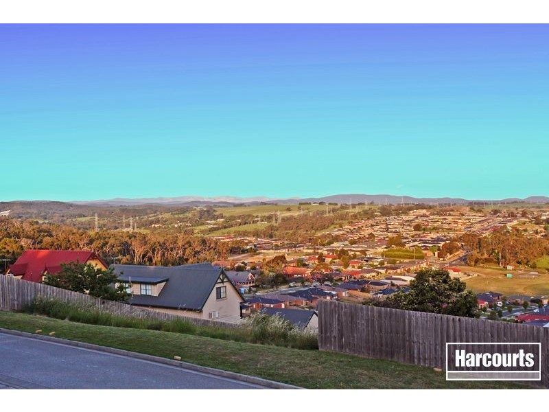 11 Eddie Barron Terrace, Pakenham VIC 3810