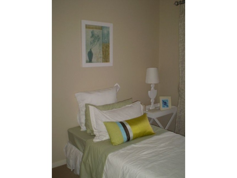 32 Wild Cherry Ave, Pakenham VIC 3810