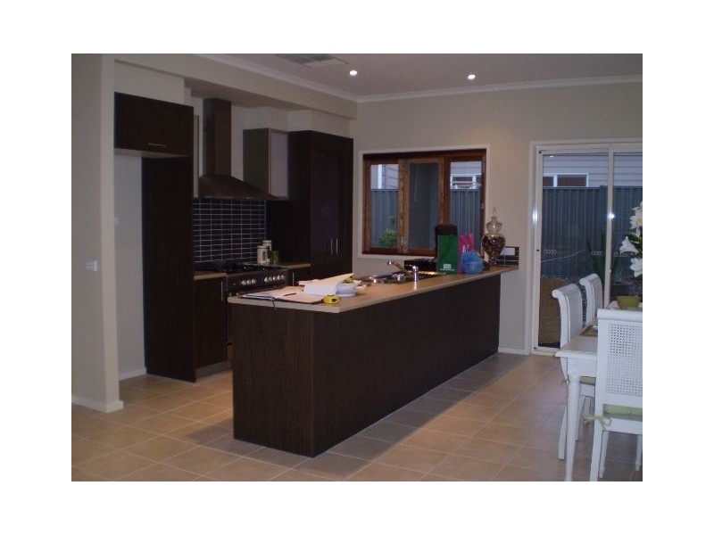 32 Wild Cherry Ave, Pakenham VIC 3810