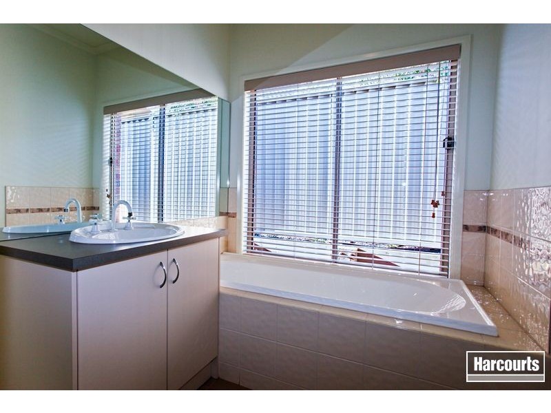 23 Eventide Rise, Pakenham VIC 3810