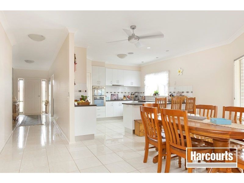 15 Banjo Paterson Drive, Pakenham VIC 3810