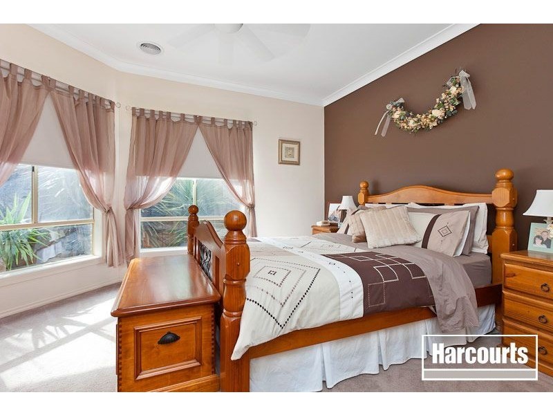 15 Banjo Paterson Drive, Pakenham VIC 3810