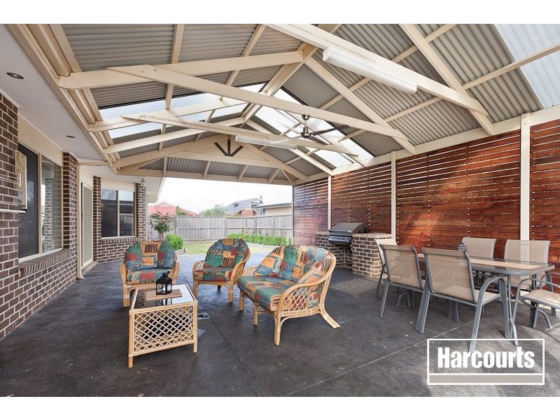 15 Banjo Paterson Drive, Pakenham VIC 3810