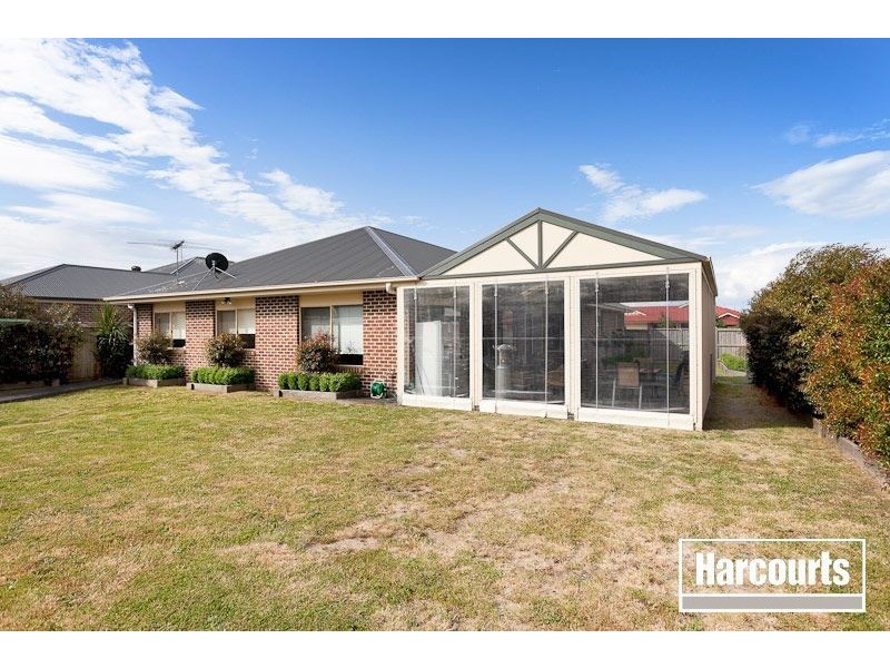15 Banjo Paterson Drive, Pakenham VIC 3810