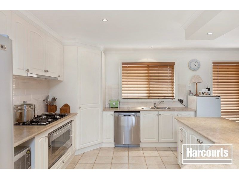 17 Storey Drive, Pakenham VIC 3810