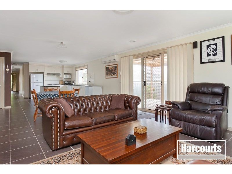 15 Shetland Court, Pakenham VIC 3810