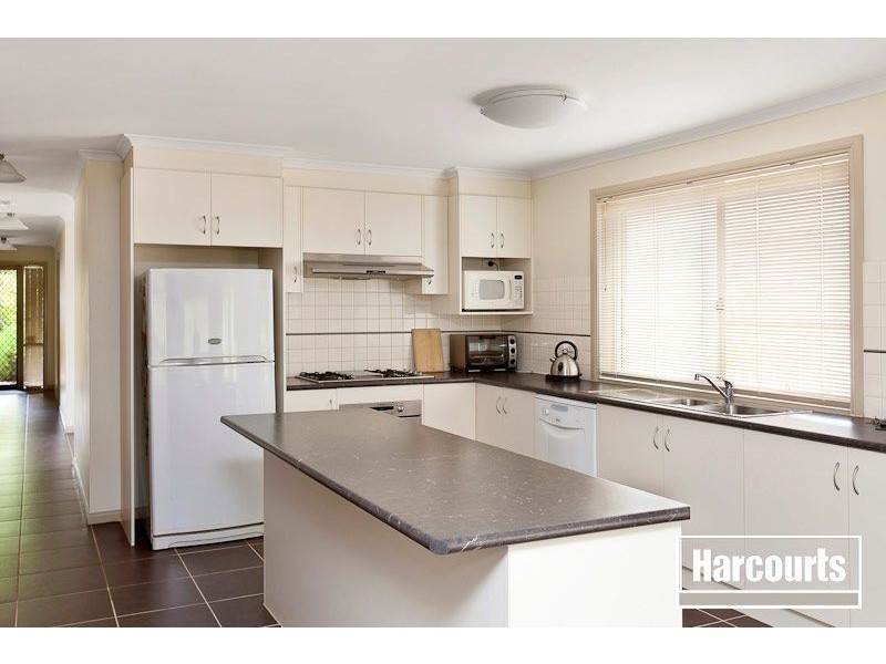 15 Shetland Court, Pakenham VIC 3810