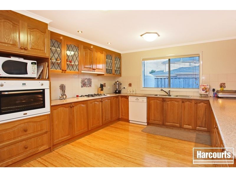 4 Federation Crt, Pakenham VIC 3810