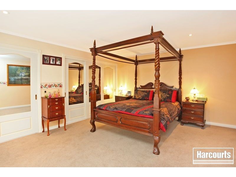 4 Federation Crt, Pakenham VIC 3810