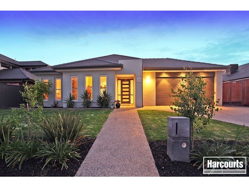 34 Botanic Drive, Pakenham VIC 3810
