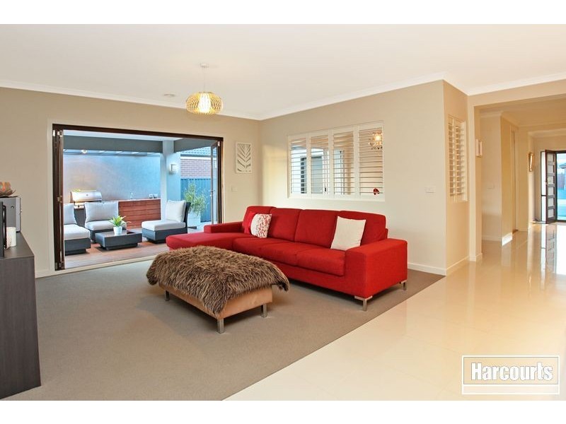 34 Botanic Drive, Pakenham VIC 3810