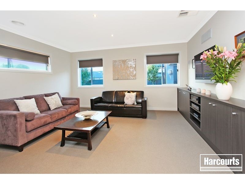 34 Botanic Drive, Pakenham VIC 3810