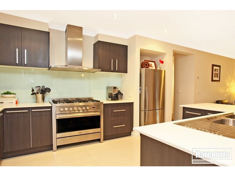 34 Botanic Drive, Pakenham VIC 3810