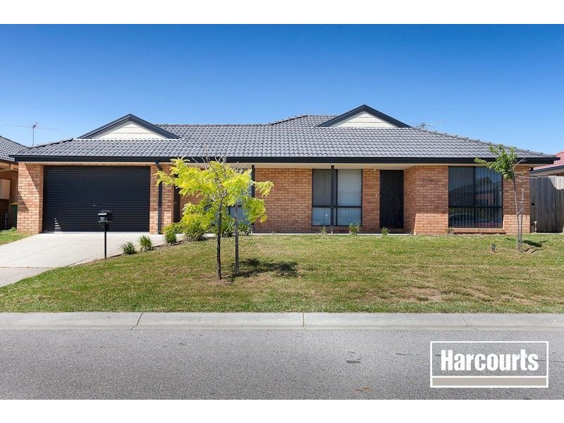 24 Freeman Drive, Pakenham VIC 3810