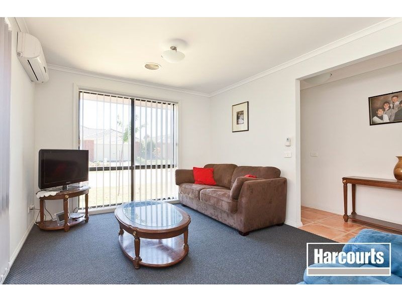 24 Freeman Drive, Pakenham VIC 3810