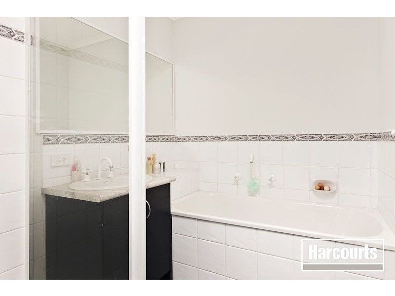 24 Freeman Drive, Pakenham VIC 3810