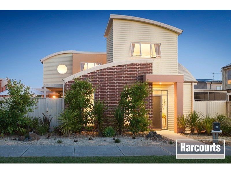 21 Flinders Chase, Pakenham VIC 3810