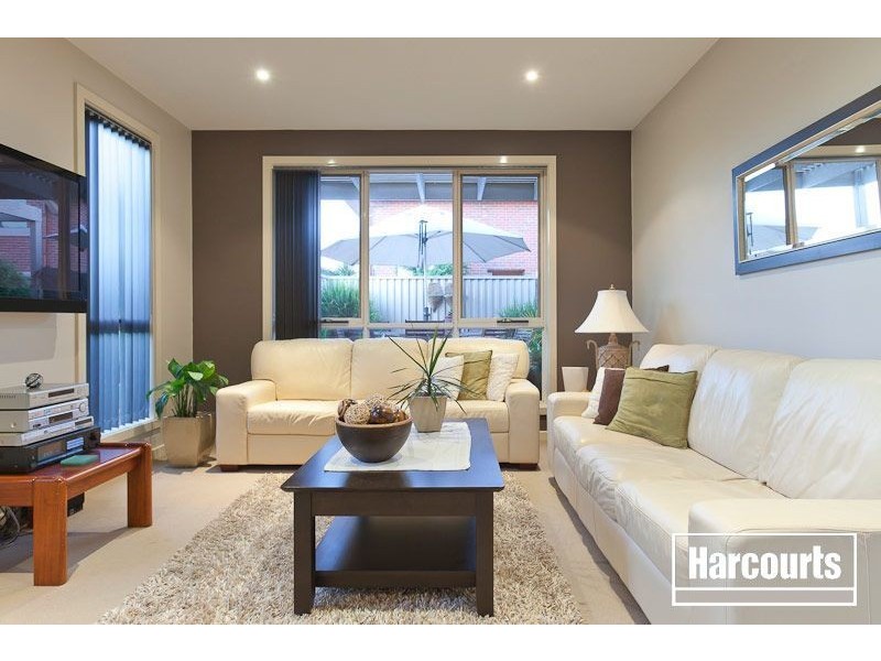 21 Flinders Chase, Pakenham VIC 3810