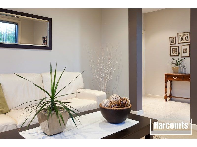21 Flinders Chase, Pakenham VIC 3810