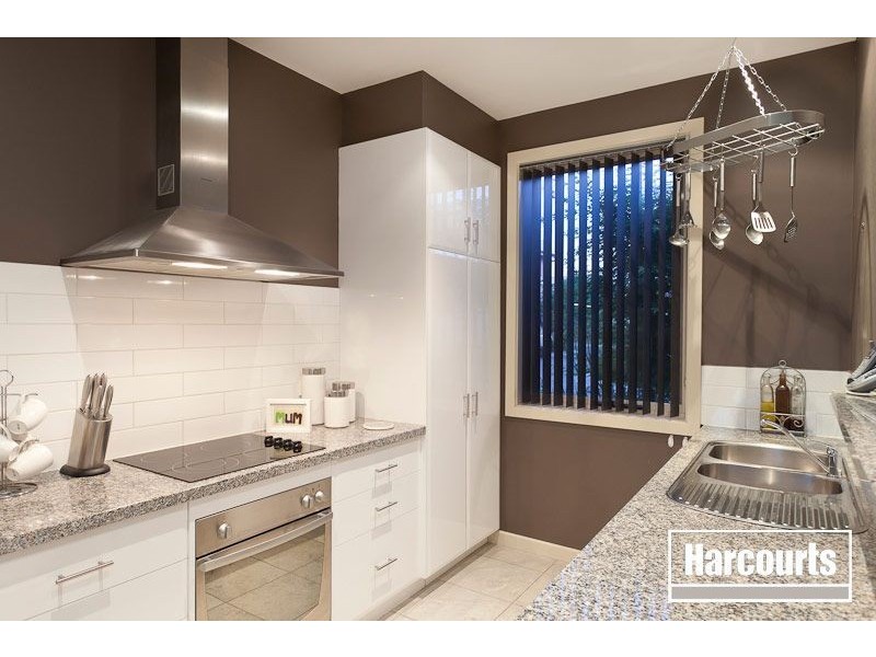 21 Flinders Chase, Pakenham VIC 3810